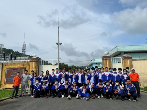 HOẠT ĐỘNG HỌC TẬP, TRẢI NGHIỆM CỦA HỌC SINH CHUYÊN LÝ VÀ CHUYÊN TIN TẠI PHAN THIẾT, BÌNH THUẬN – THÁNG 5/2022