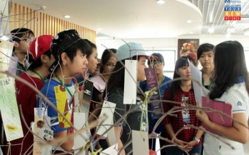 Học sinh THPT Chuyên Bảo Lộc, THPT Chuyên Bạc Liêu, THPT Chuyên Lương Văn Chánh tham gia Campus Tour 2015