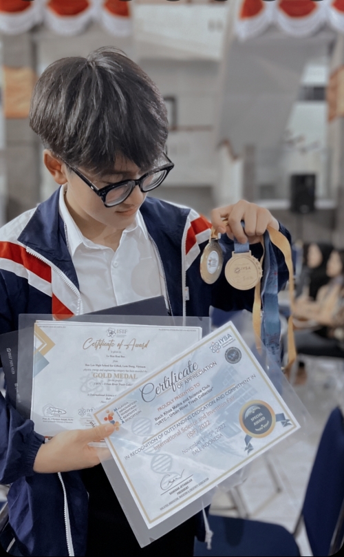 Học sinh Trường THPT chuyên Bảo Lộc đạt Huy chương vàng và giải đặc biệt tại Kỳ thi Khoa học và Sáng chế quốc tế năm 2022