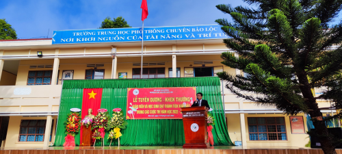 Lễ tuyên dương - khen thưởng Giáo viên và học sinh đạt thành tích xuất sắc trong các cuộc thi năm học 2022-2023