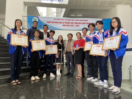 Trường THPT Chuyên Bảo Lộc đạt thành tích cao trong kì thi KHKT lần thứ XV tỉnh Lâm Đồng