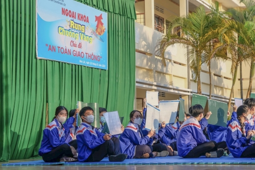 TUYÊN TRUYỀN  “AN TOÀN GIAO THÔNG VÀ PHÒNG CHỐNG CHÁY NỔ” QUA CUỘC THI RUNG CHUÔNG VÀNG